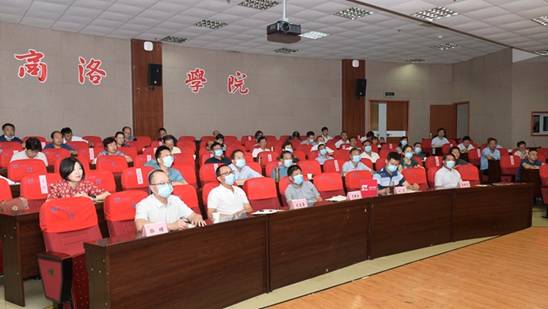 http://www.slxy.edu.cn/__local/C/7A/BF/AF6F6CFB3EF2C70C6CB835836C0_7041D8B9_455D1.jpg